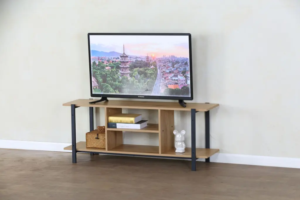 everfurn-sable-tv-stand-oak.jpg