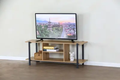 everfurn-sable-tv-stand-oak.jpg