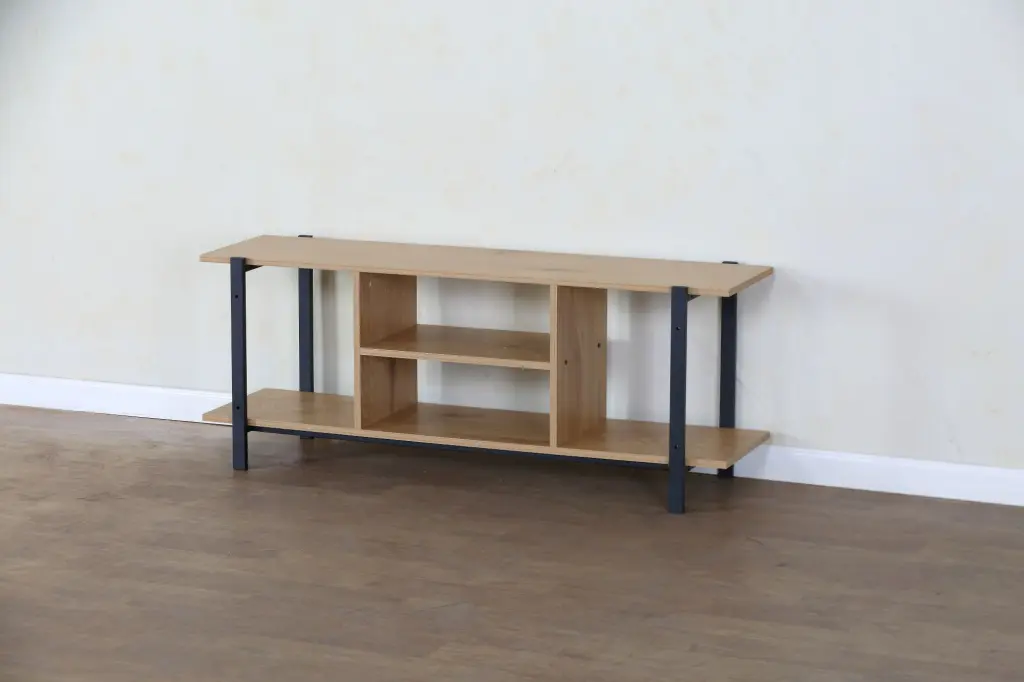 everfurn-sable-tv-stand-oak_1.jpg