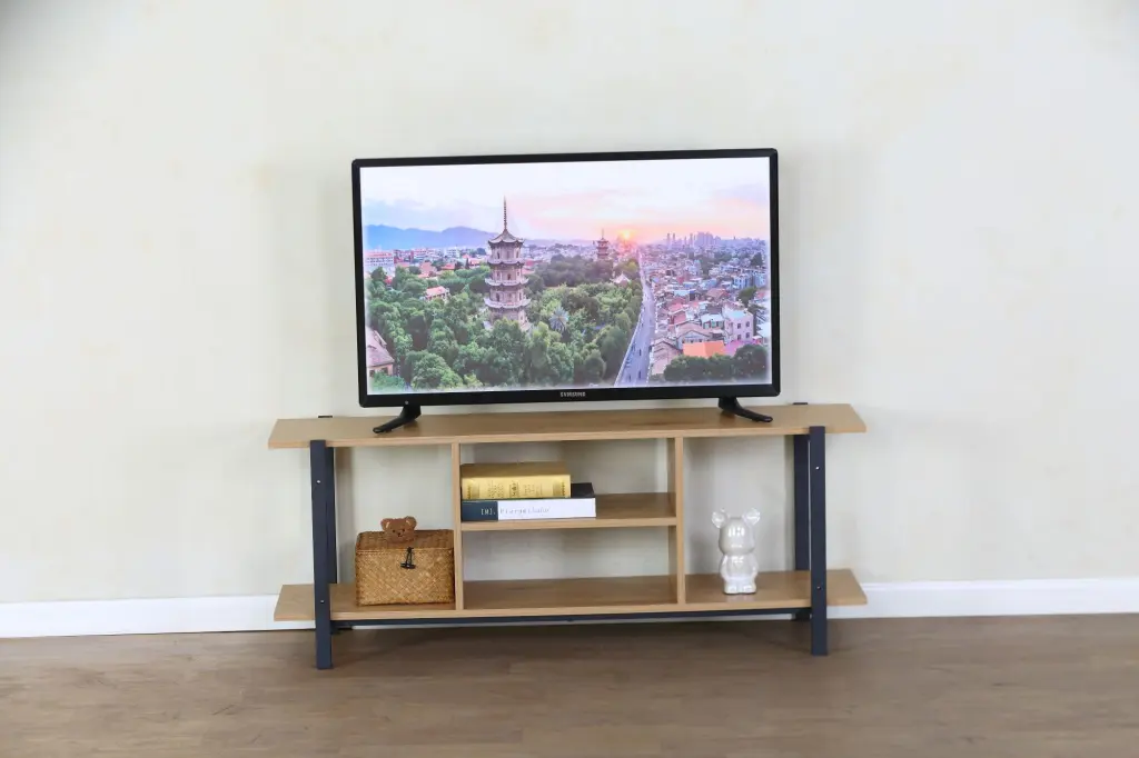 everfurn-sable-tv-stand-oak_3.jpg