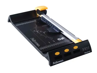 fellowes-neutron-a4-trimmer-cuts-10-sheets.jpg