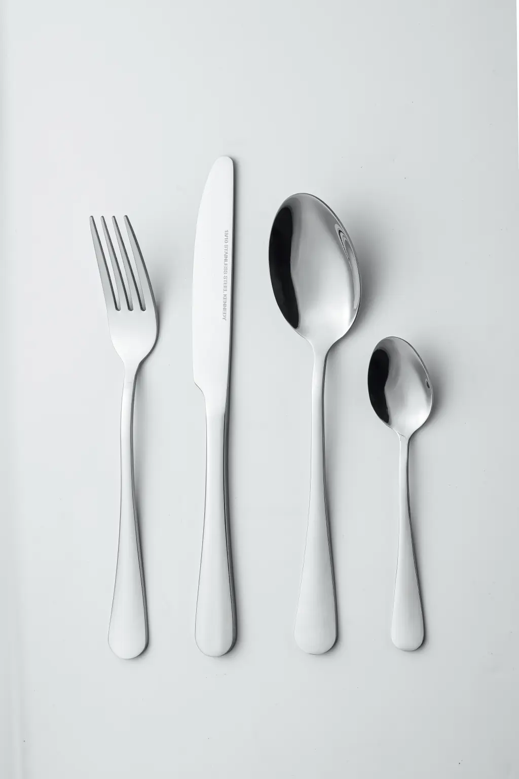 salton-stainless-steel-cutlery-16piece-ssc16.jpg
