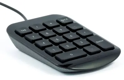targus-numeric-keypad-wired-black-akp10eu_2.jpg