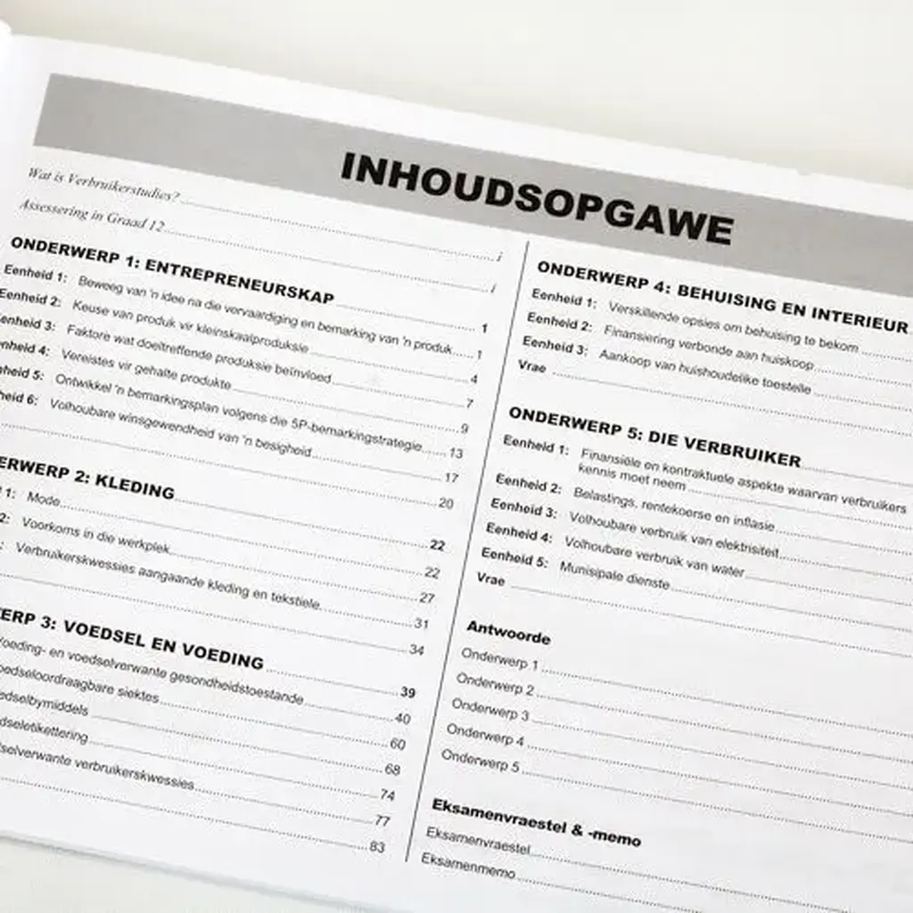 Die Antwoord-Reeks: Gr 12 Verbruikerstudies 3in1 Studiegids